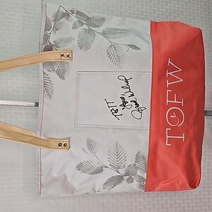 TOFW Time Out For Women Autographed tote bag Great condition